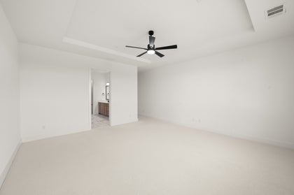LeTara - Photo 20