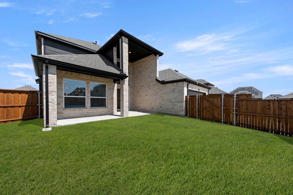 Villages of Creekwood - Photo 05