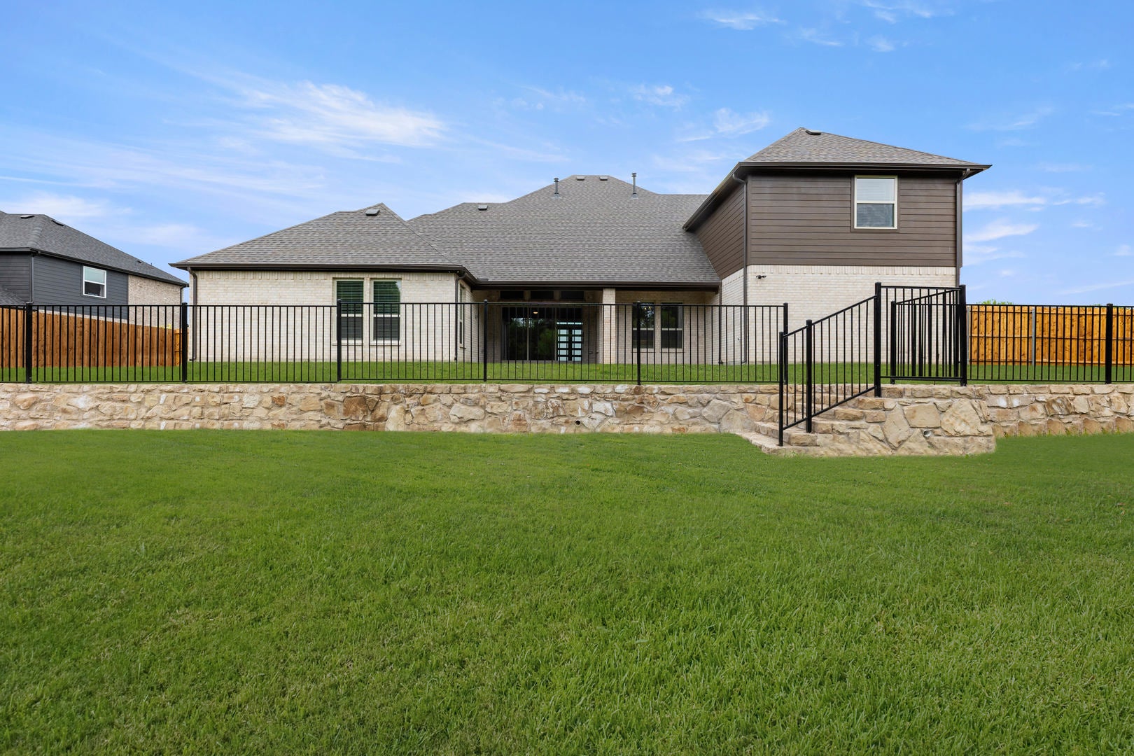 Broadmoor Estates - 04